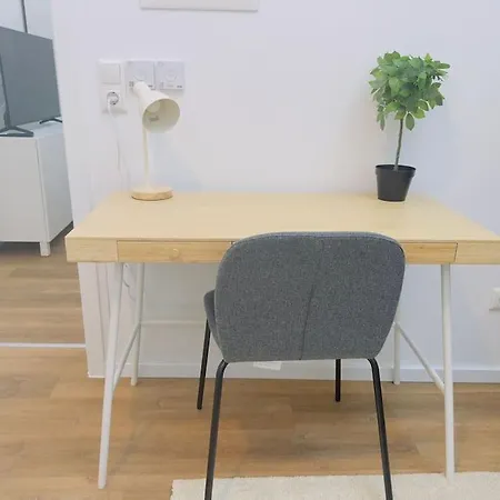 Fuer 3 Personen/netflix/parking/wlan/stilvoll